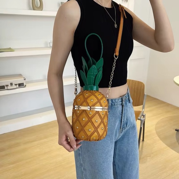 Pineapple Shaped Handbag with Gold Accents - Picture 2 of 3